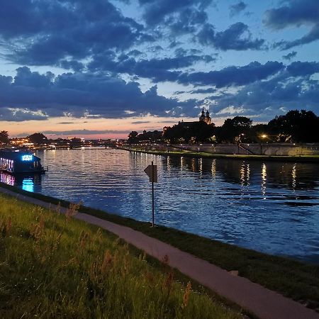 Vistula Boulevards Jacuzzi Apartment Krakkó Kültér fotó